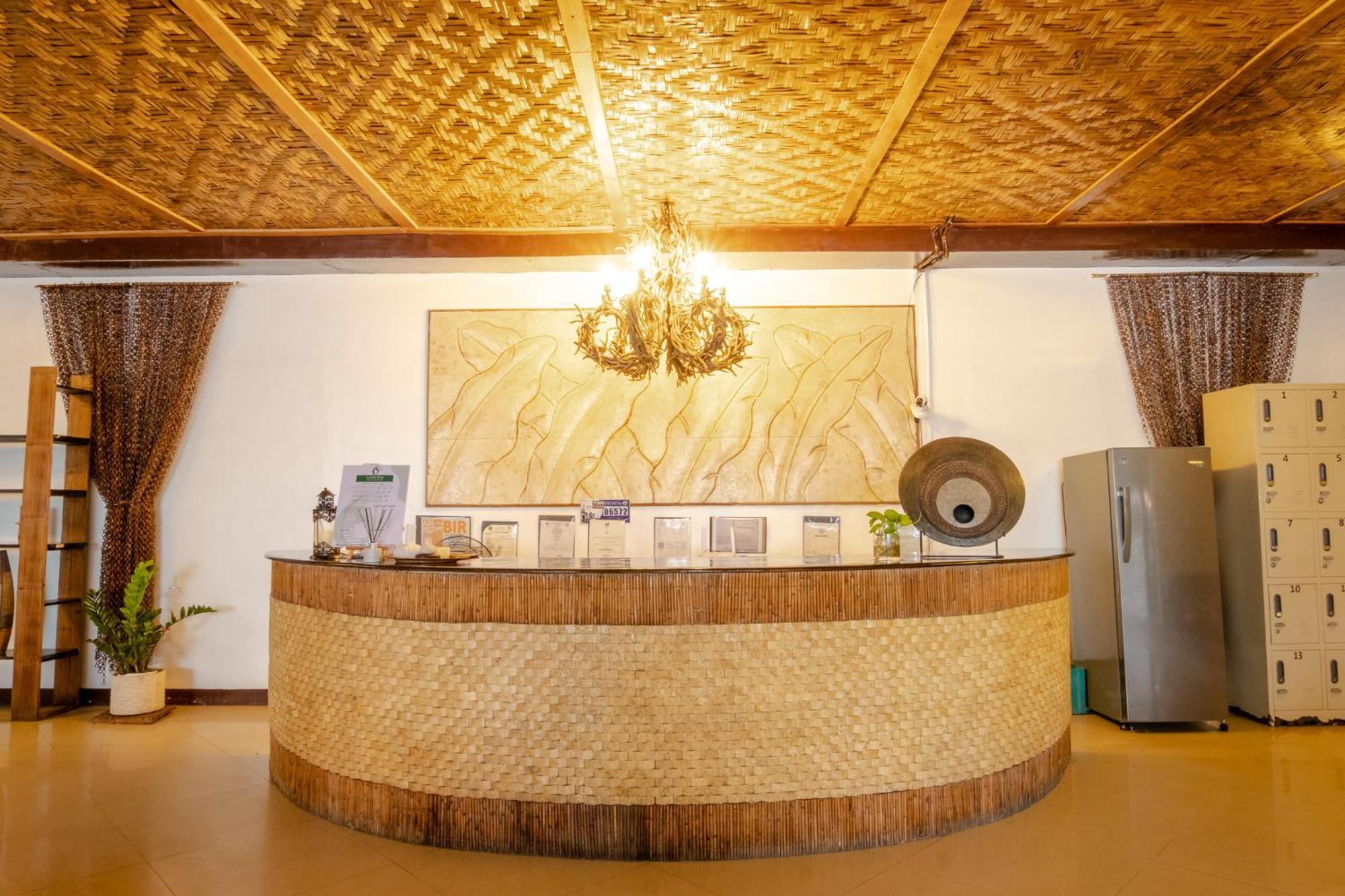 Public House Hostel Lapu-Lapu City Exterior photo